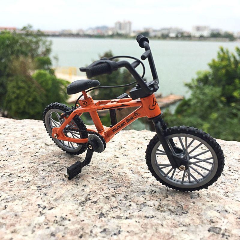 Mountain Biking App - Y4QA Mini Finger Miniature MTB Model